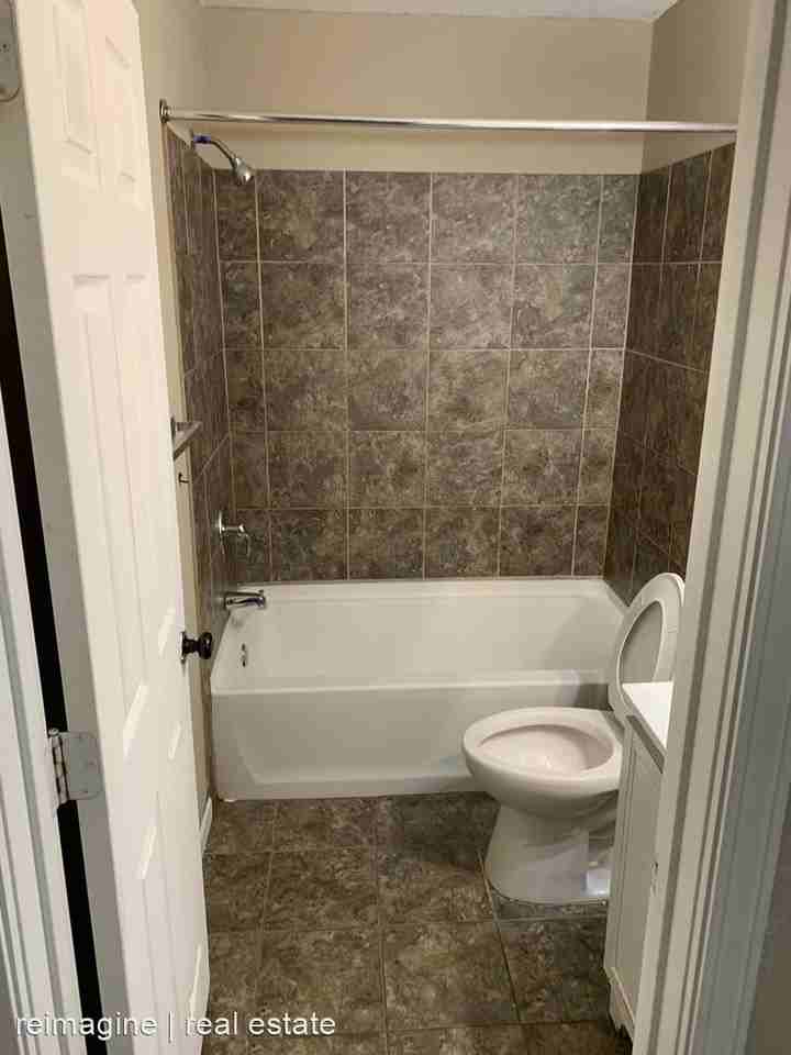 567 Stryker Ave - Photo 3 of 8