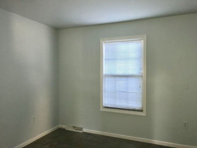 59 Ashley Dr - Photo 3 of 21