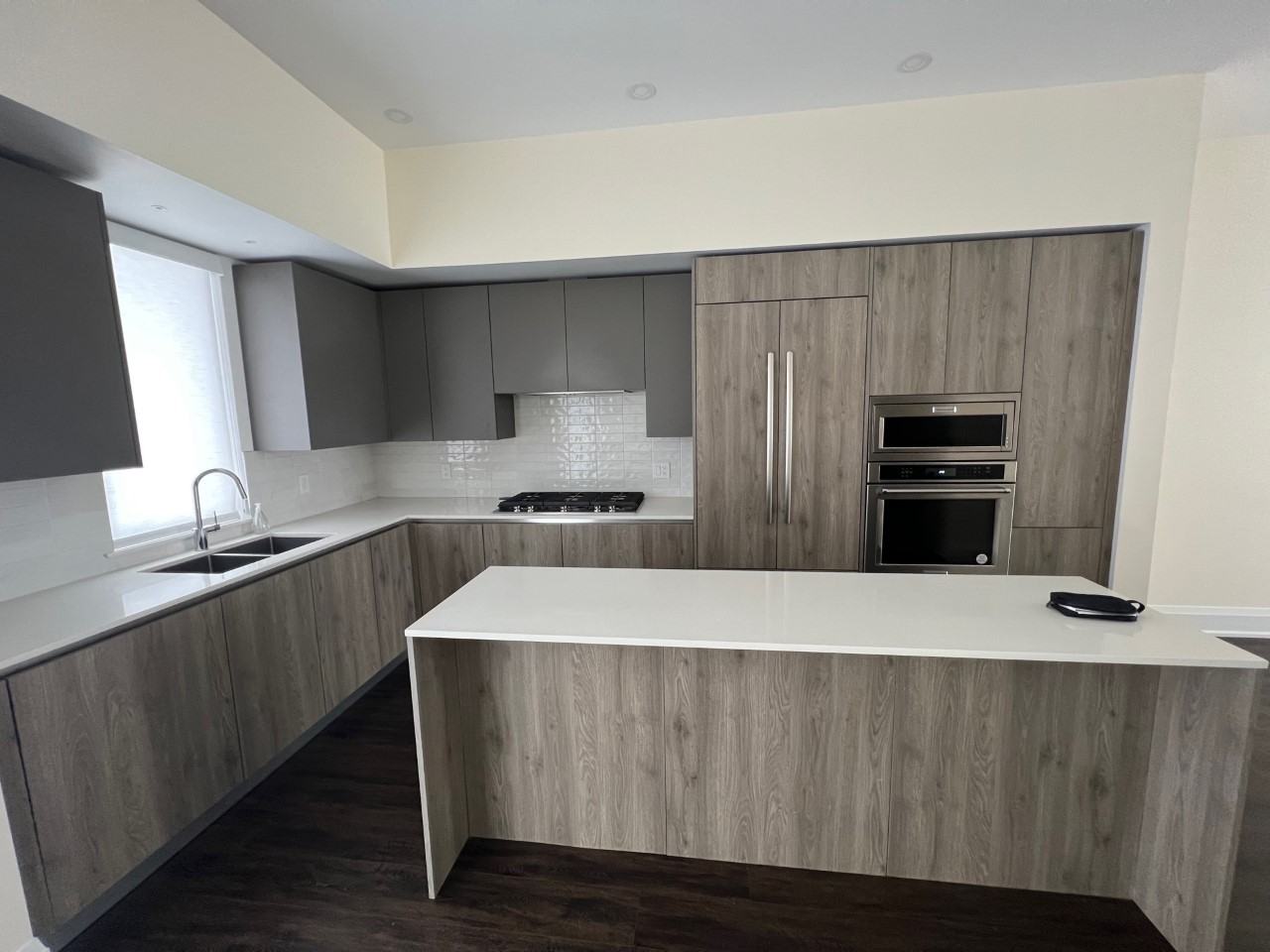141 High Street West - Photo 2 of 18