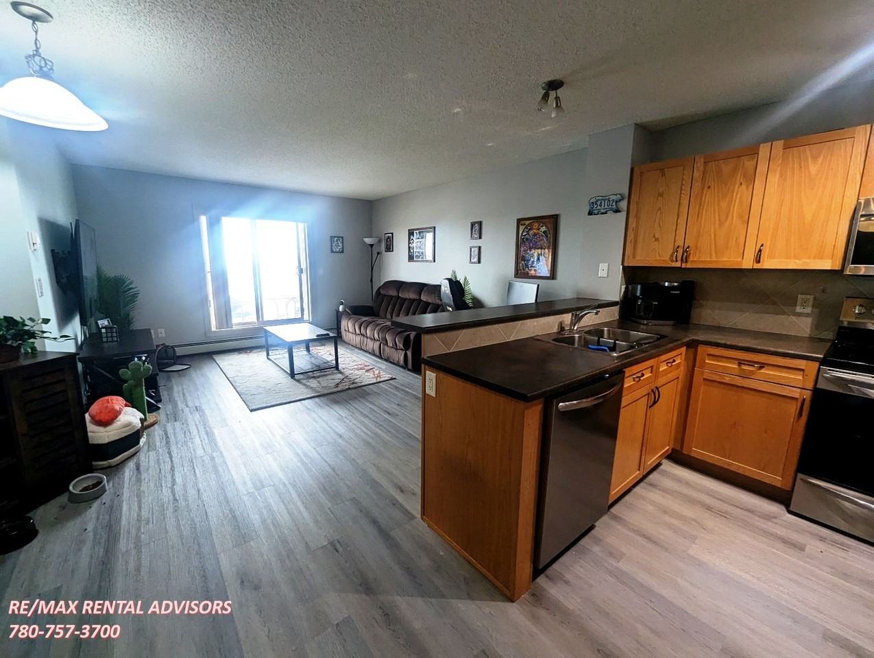 13710 150 Ave Nw - Photo 3 of 16