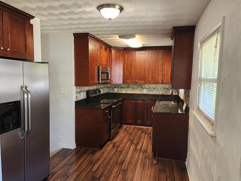 1261 River Oaks Dr - Photo 3 of 28