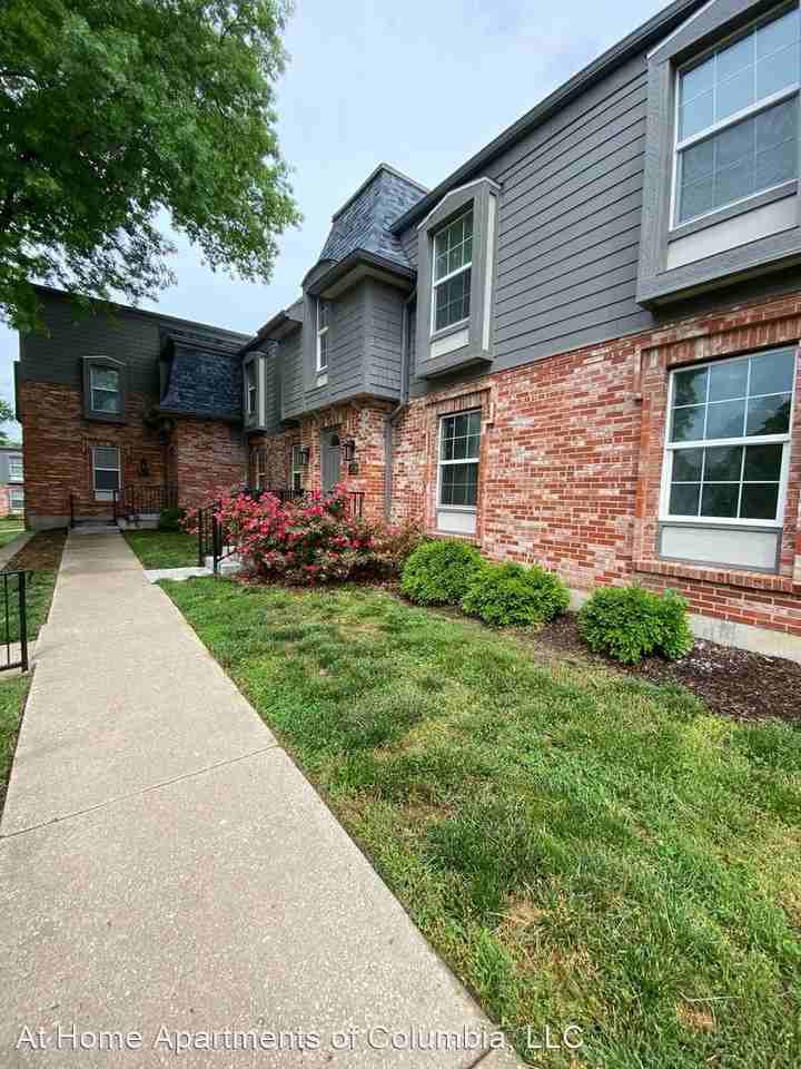 2901, 2905, 2911, 2917 Rollins Rd - Photo 3 of 5