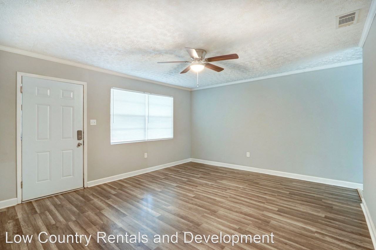 1205 E 37th St - Photo 3 of 13