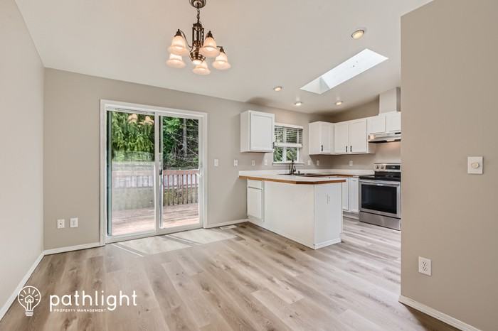 8606 217th Pl Ne - Photo 3 of 17