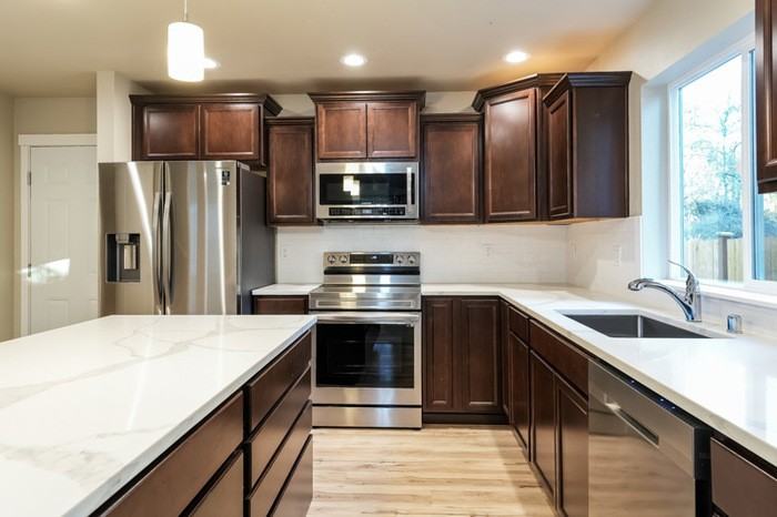 511 Young St Nw - Photo 2 of 18