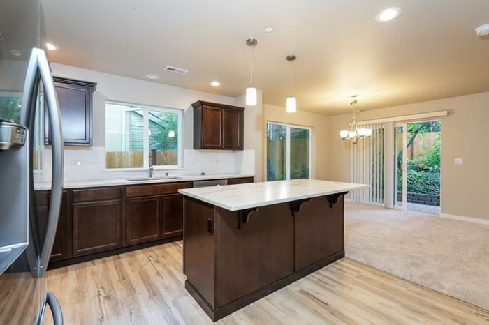 511 Young St Nw - Photo 3 of 18