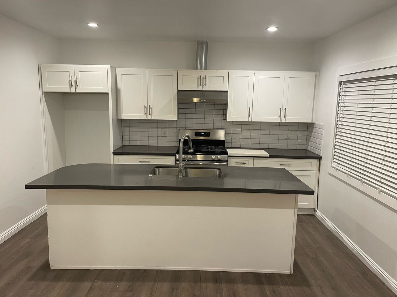 1014 W 3rd St #NA - Photo 3 of 12