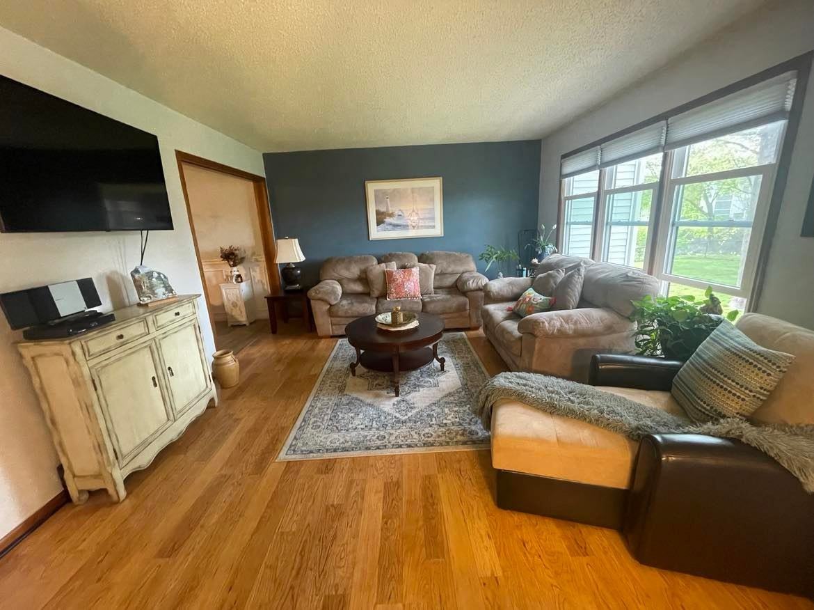 90 Burlington Ct #NA - Photo 3 of 18