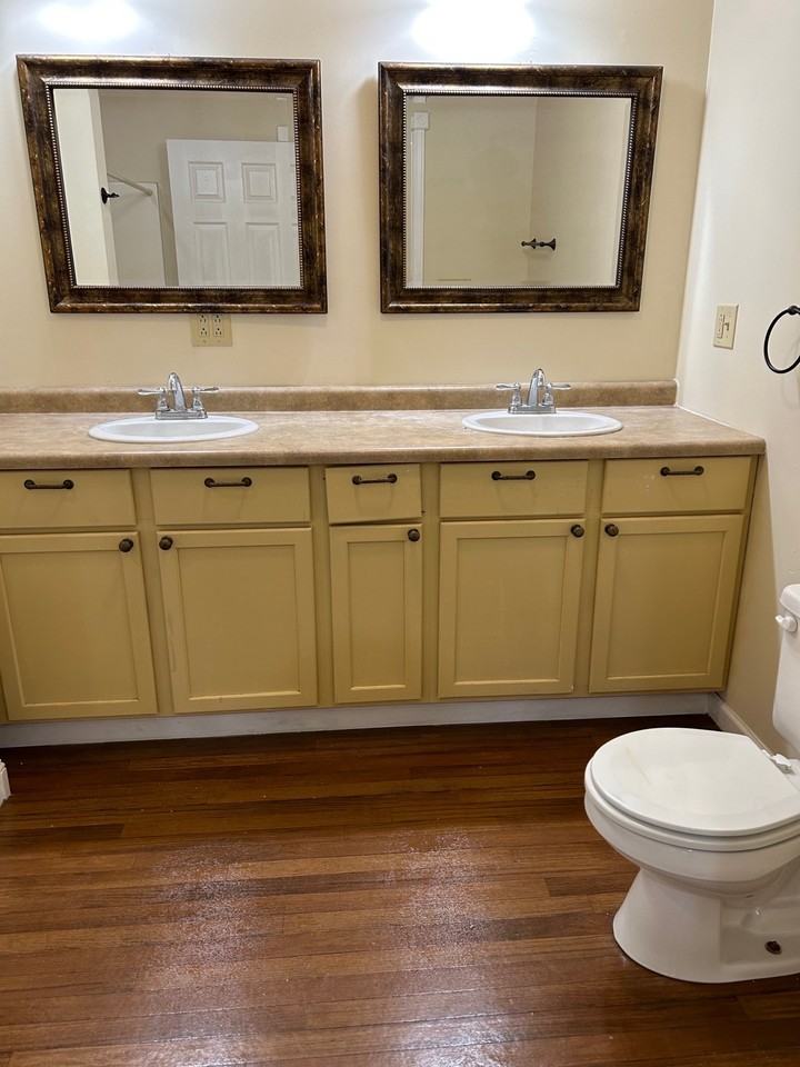 2227 H St #2227 - Photo 3 of 12