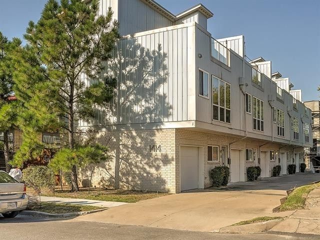 1414 S Quincy Ave #1