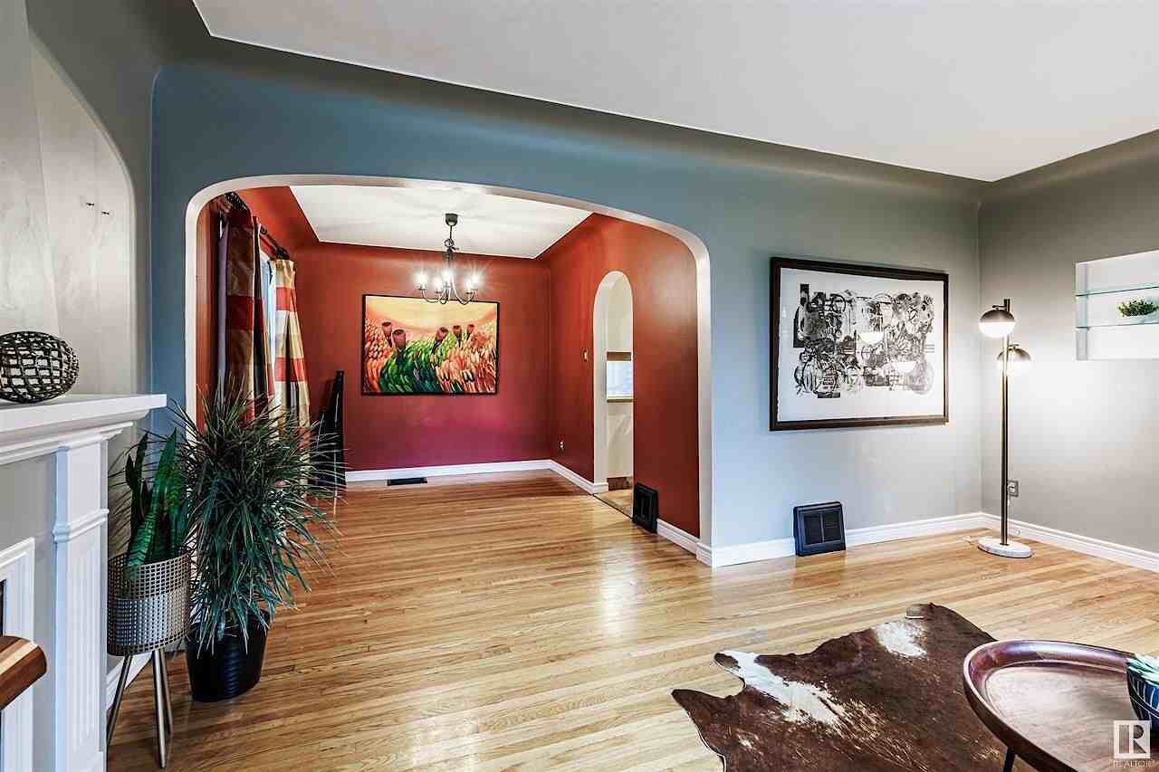 11704 110a Ave Nw #1 - Photo 3 of 27