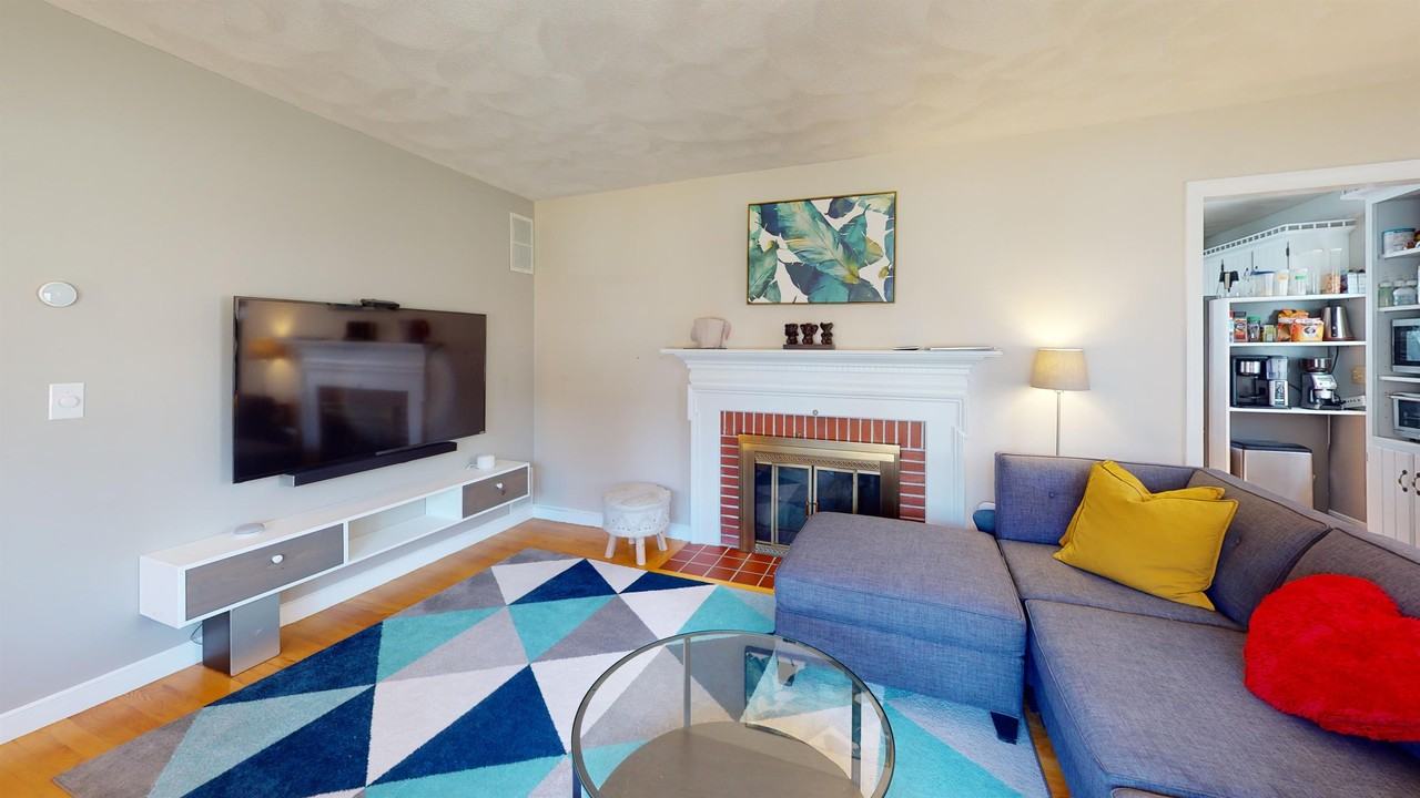 11A Pearl St #1 - Photo 5 of 13