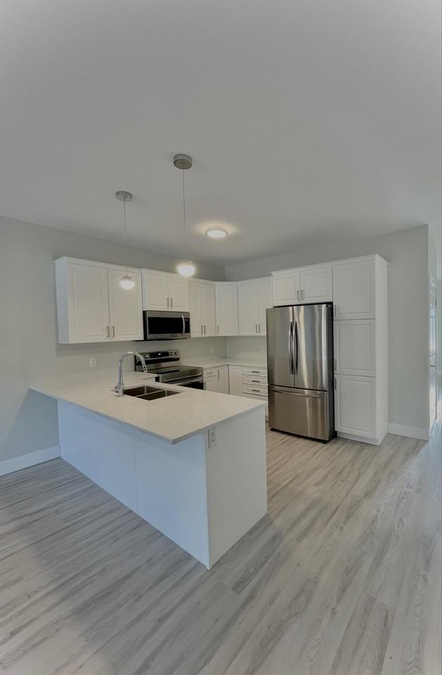 2512 Parkview Dr #K30 - Photo 2 of 18