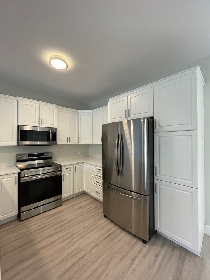 2512 Parkview Dr #K30 - Photo 3 of 18