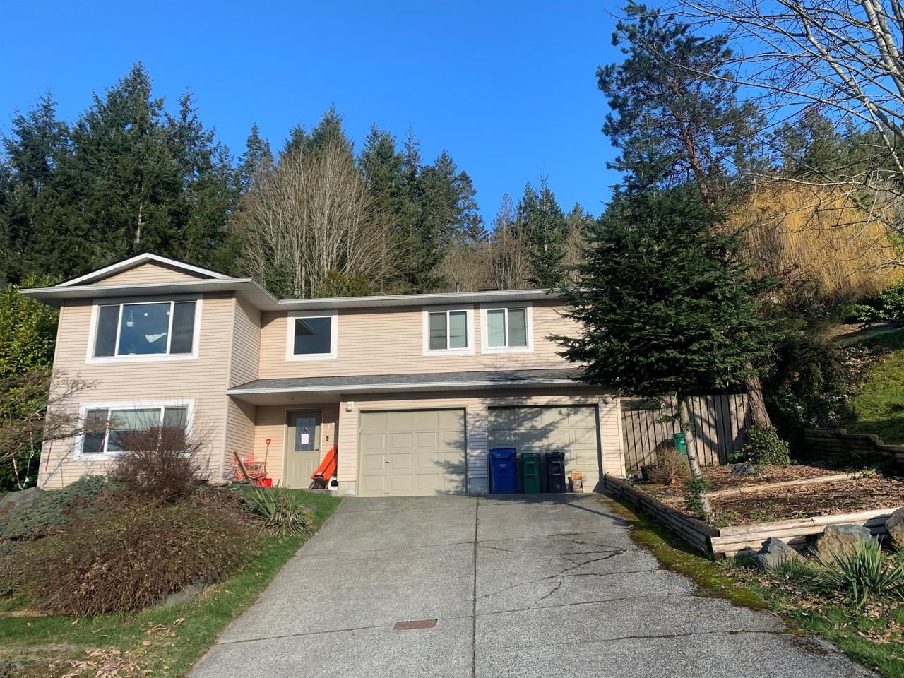 1966 Kelsie Rd, Nanaimo, BC V9X 1B8 6 Bedroom Apartment for 3,000