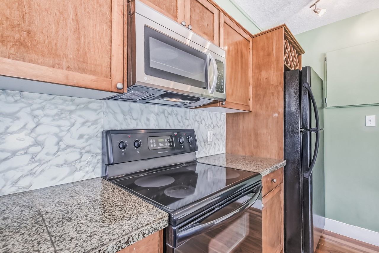 1029 14 Ave Sw #1 - Photo 7 of 34