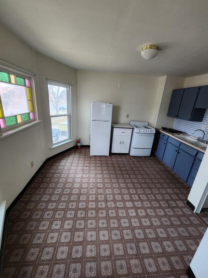 403 Meeker St #B - Photo 6 of 11