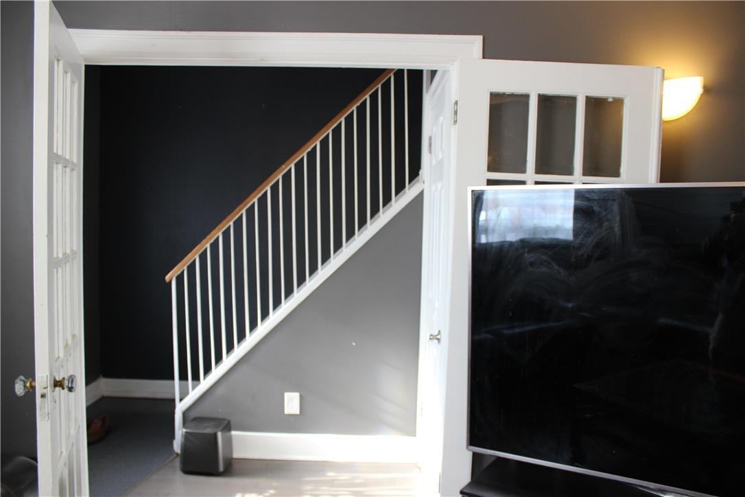 141 Inkster Blvd #1 - Photo 3 of 20