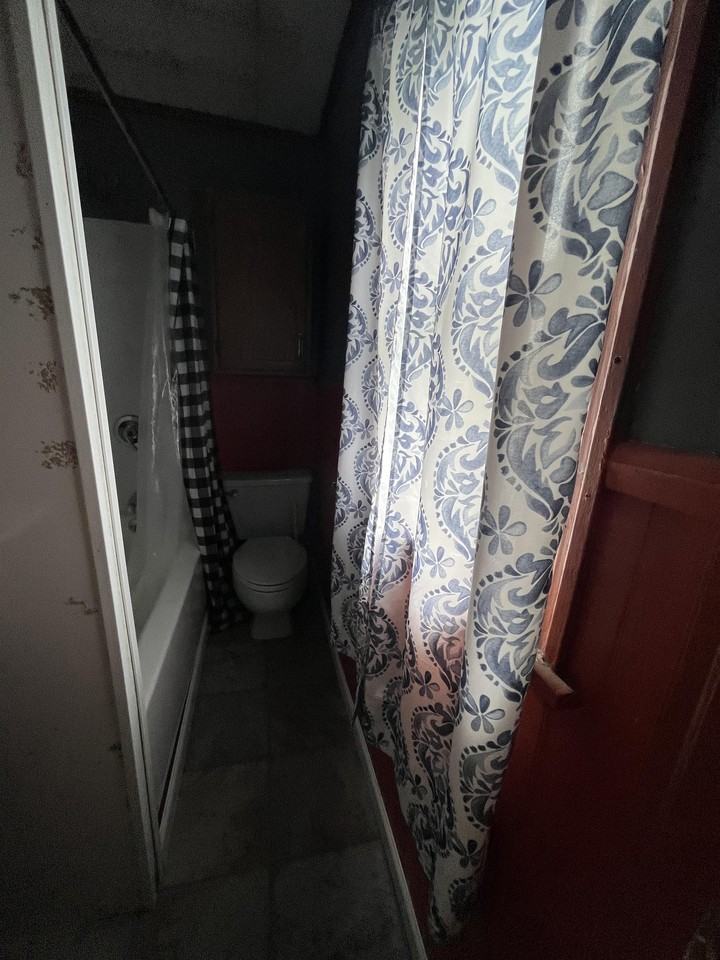 191 Newton Ave #2 - Photo 4 of 11