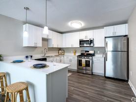 810 York Ave S - Photo 1 of 1