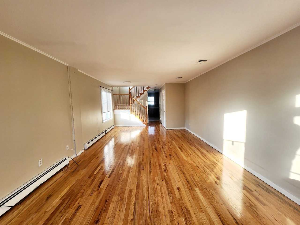 43 Altavista Court 2f - Photo 3 of 17