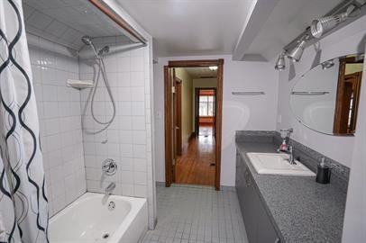208 Askin Ave - Photo 2 of 9
