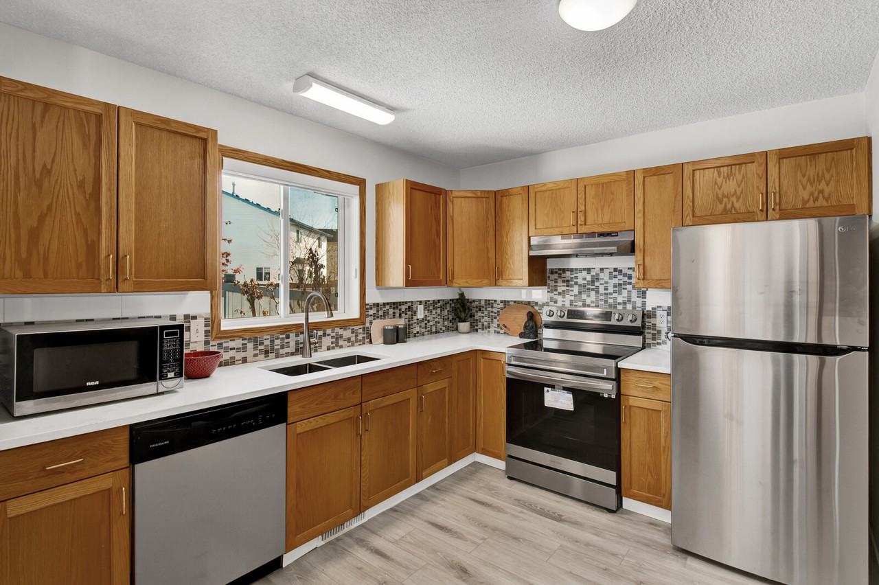 9 Ritchie Way - Photo 3 of 49