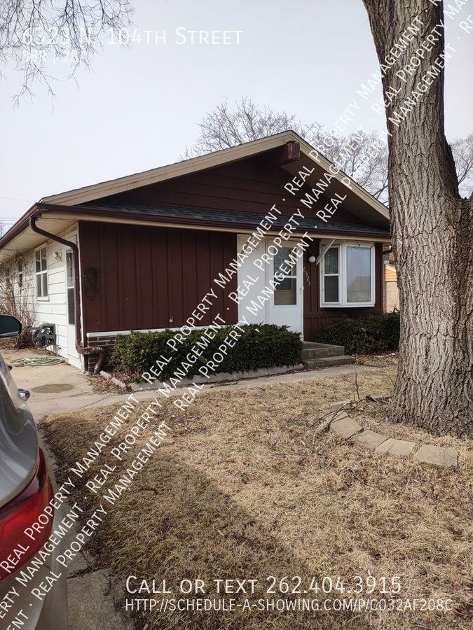 6323 N 104th St - Photo 2 of 14