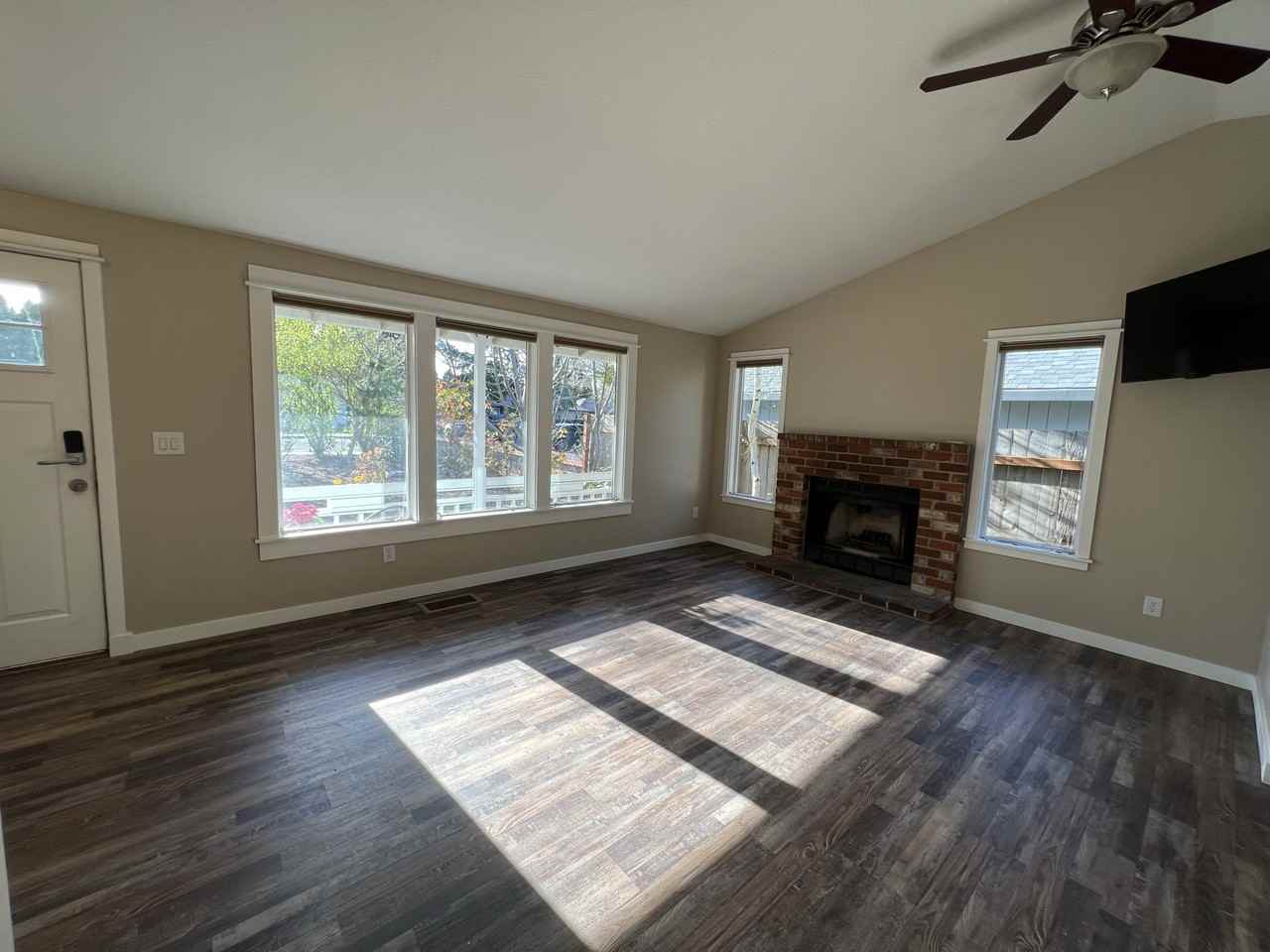 9088 Se 42nd Ave #NA - Photo 3 of 22