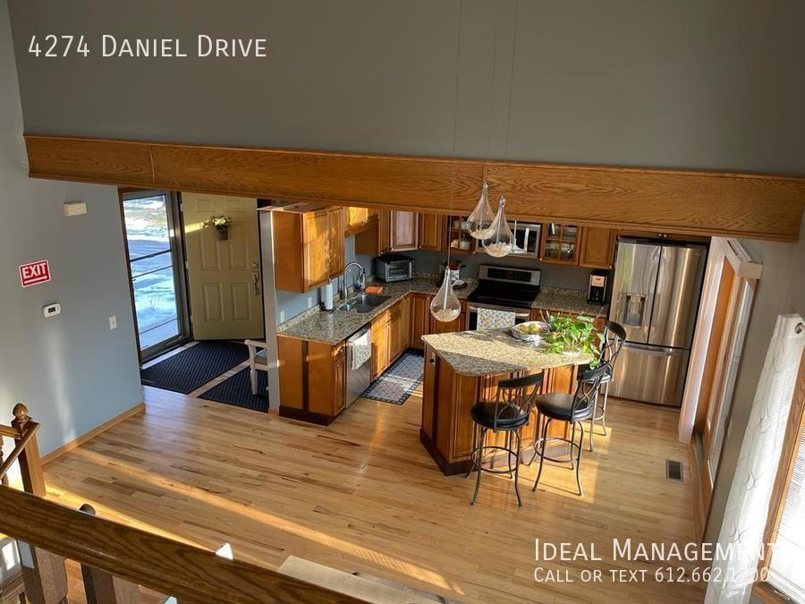 4274 Daniel Dr - Photo 3 of 18