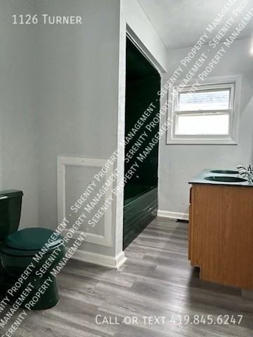 1126 Turner Ave - Photo 3 of 9