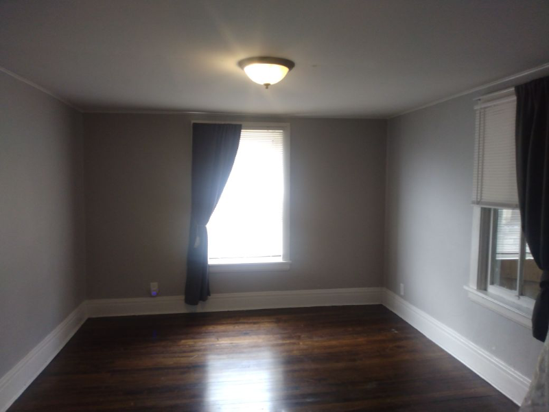 1818 Darrow Ave #2 - Photo 4 of 14