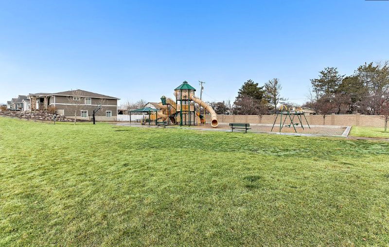 1812 W Irini Ln - Photo 2 of 26