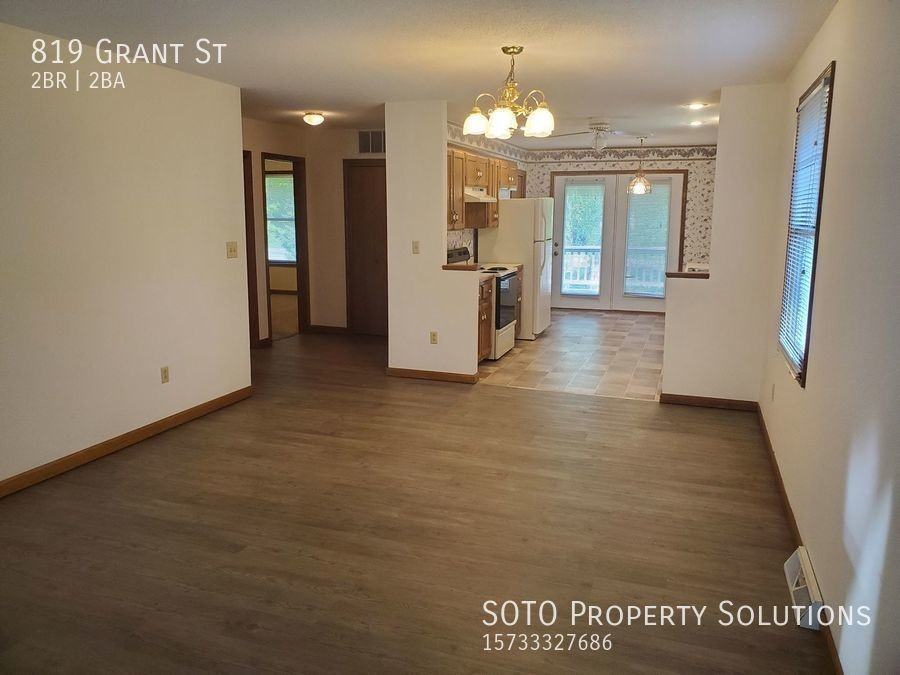 819 Grant St - Photo 2 of 13