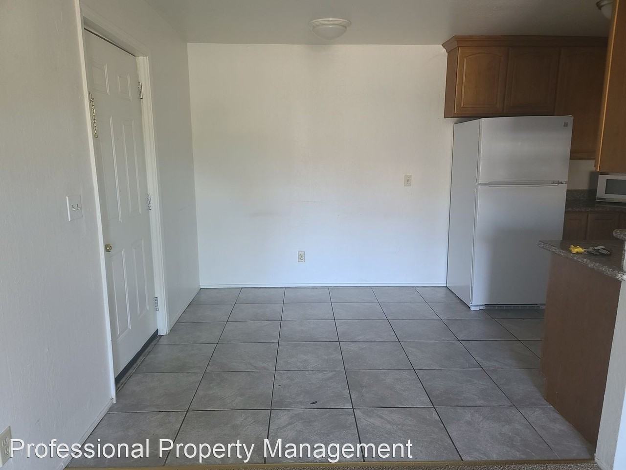 322 Vaqueros Ave - Photo 3 of 7