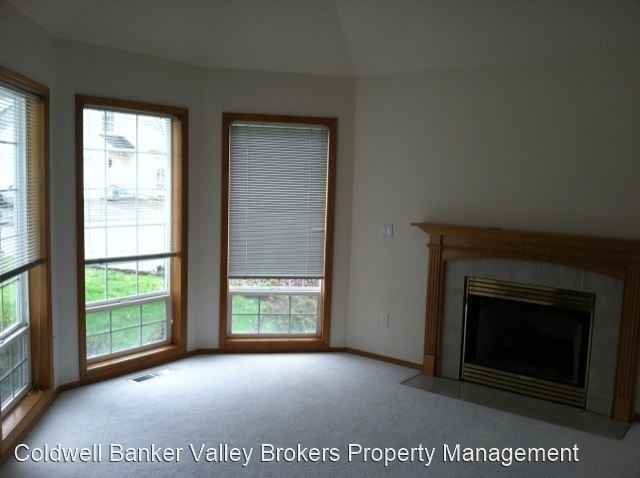 1610 Sw Country Club Pl - Photo 2 of 17