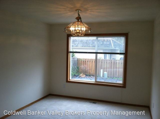 1610 Sw Country Club Pl - Photo 3 of 17