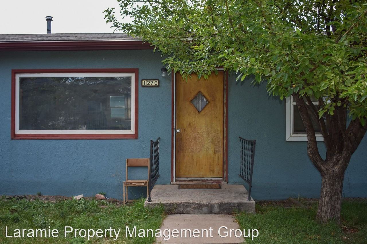 1270 N 6th St - Photo 3 of 12