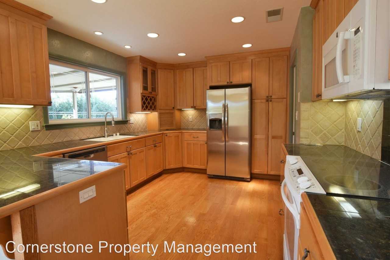 6131 Banner Dr - Photo 2 of 13