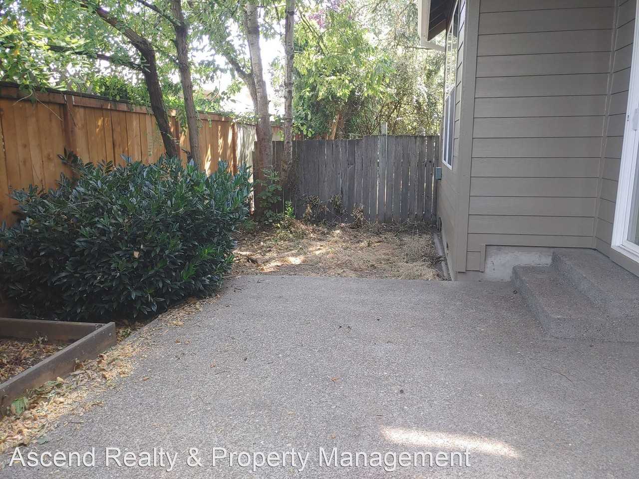 13027 Sw Fitzwilliam Ct - Photo 2 of 8
