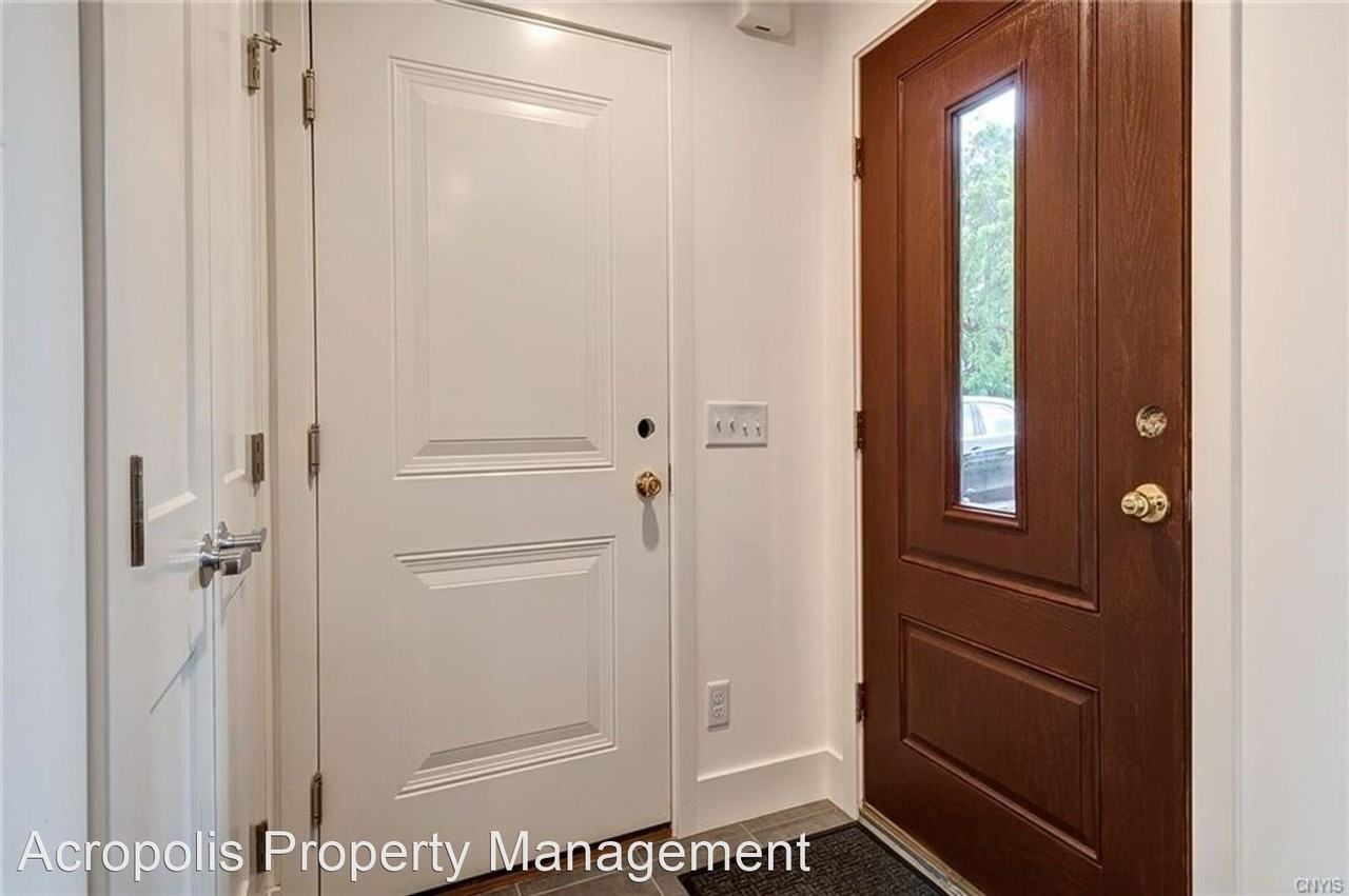 110 Xavier Cir - Photo 2 of 18