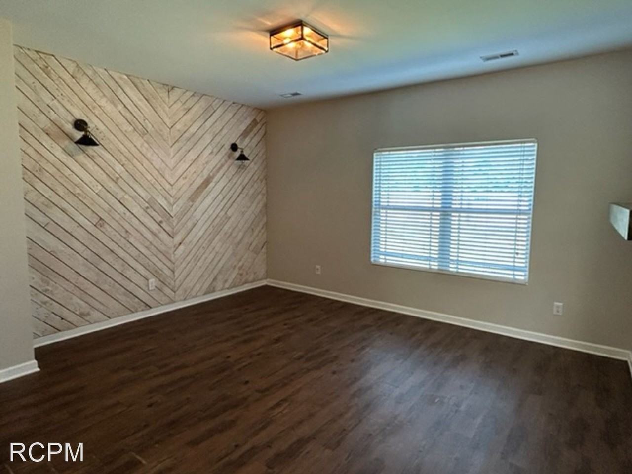 16556 Camberwell Dr - Photo 2 of 21