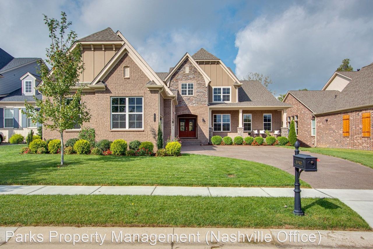 1912 Vine St - Photo 2 of 50