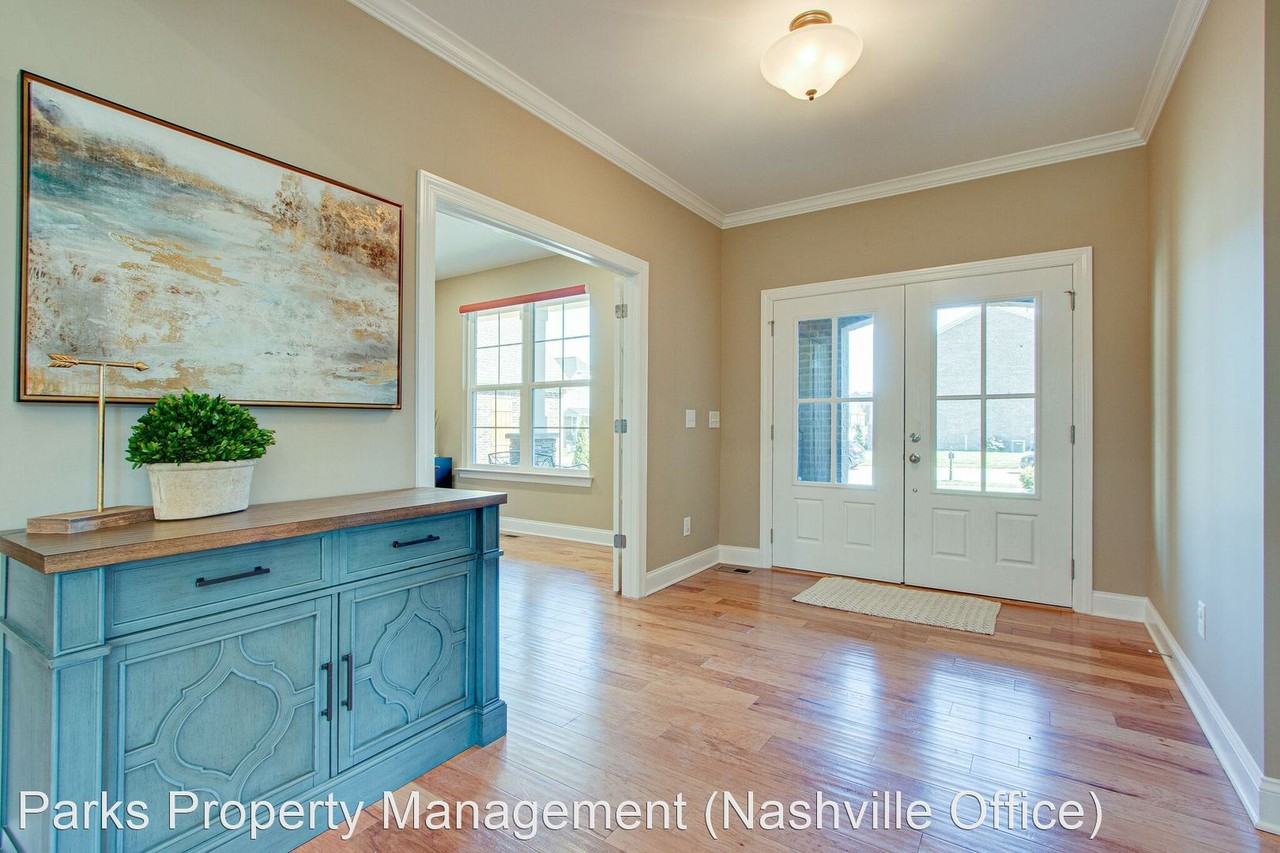 1912 Vine St - Photo 3 of 50