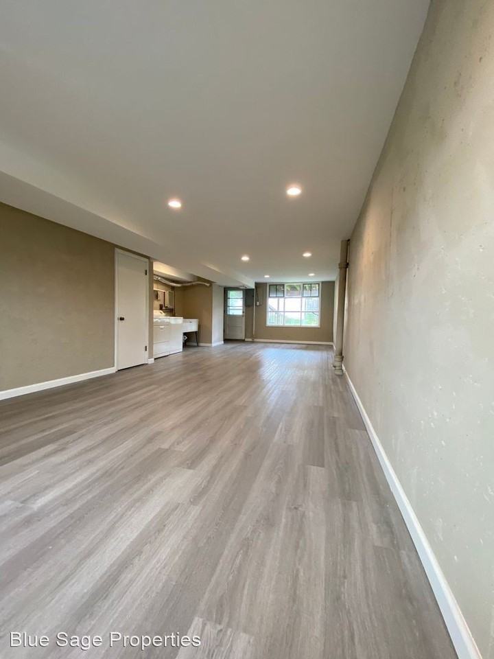 127 W Berkley Ave - Photo 2 of 18