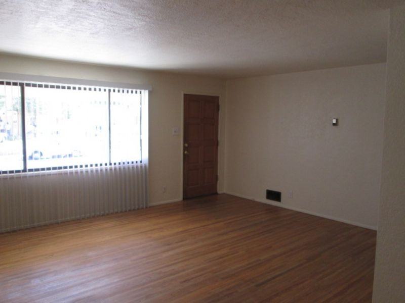 6208 Zimmerman Ave NE - Photo 3 of 13