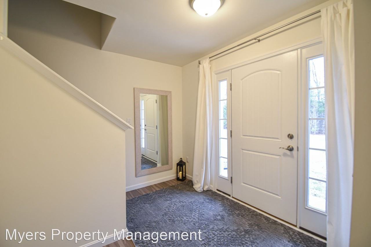 482 Hunters Run Blvd - Photo 3 of 37