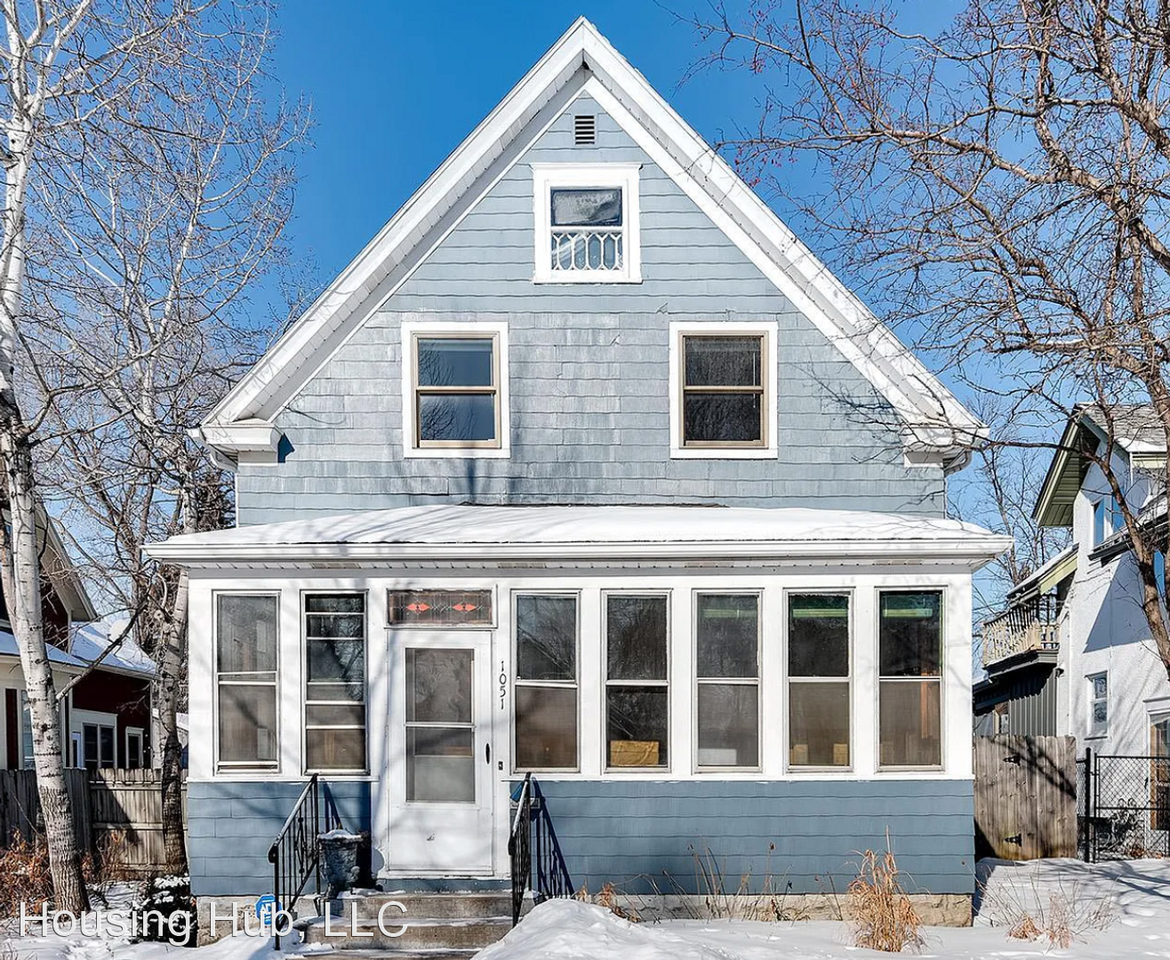 1051 Wilson Ave St. Paul MN 55106 - Photo 2 of 19