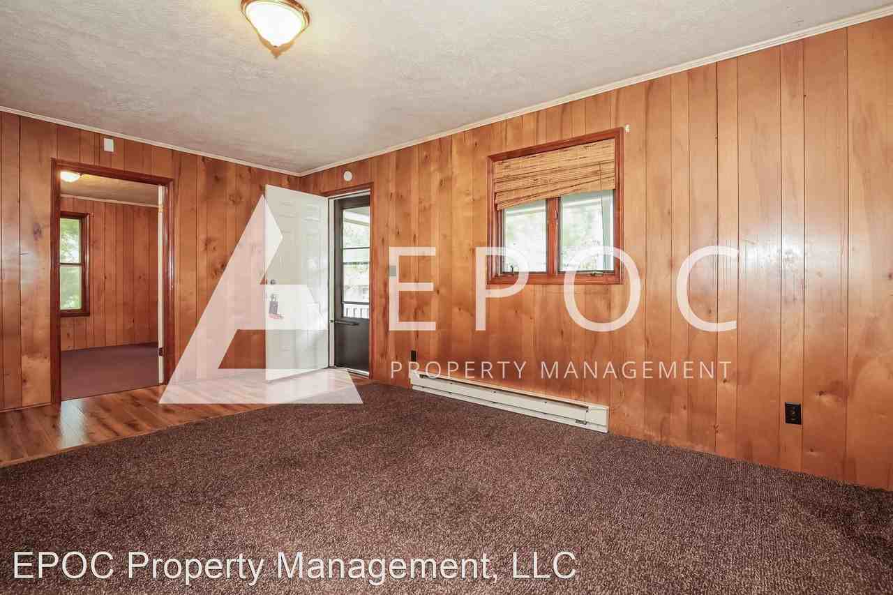 1304 E 1st St - Photo 2 of 14