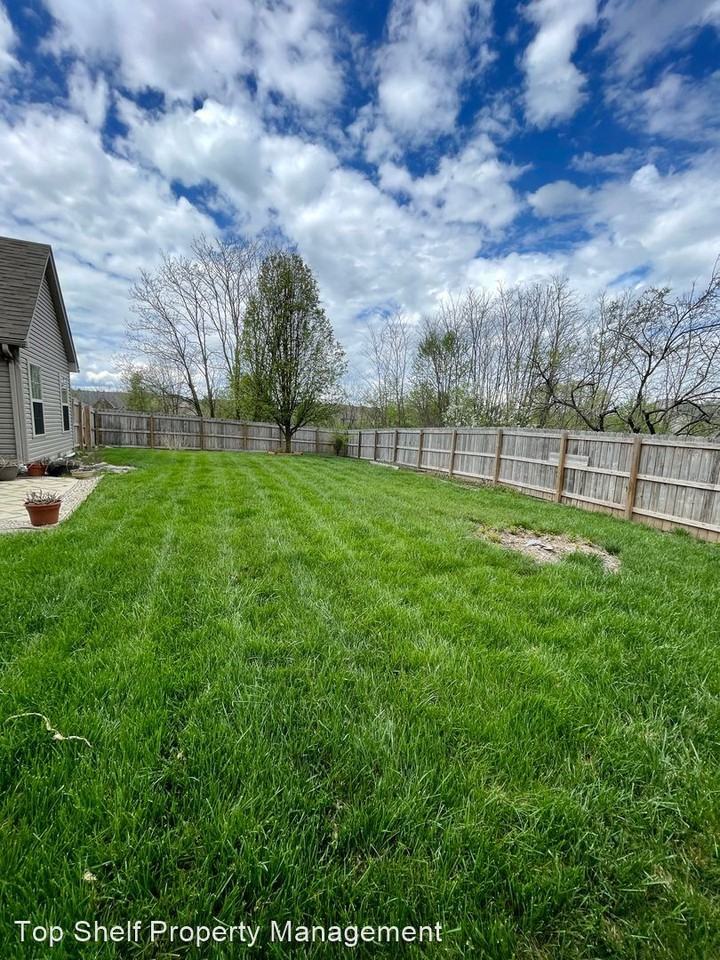 106 Cabot Pl - Photo 2 of 32